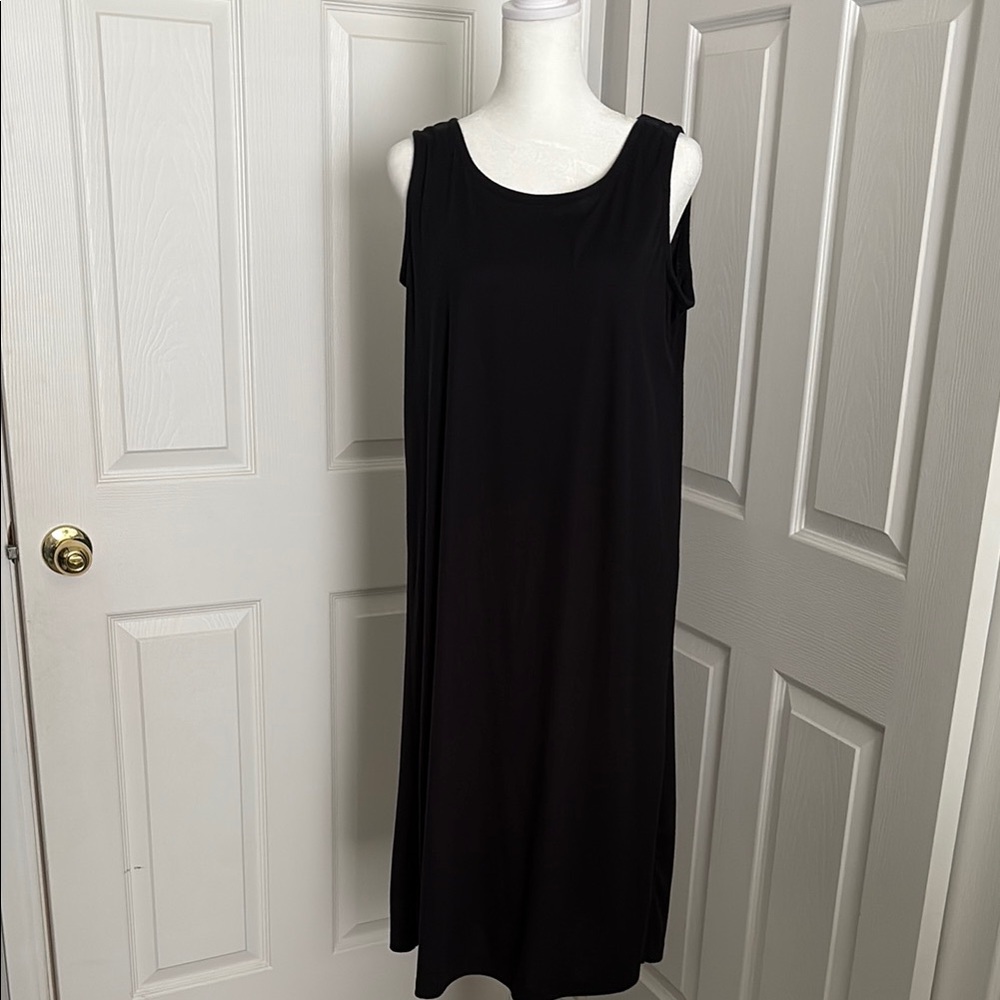 Muk Luks Black Sleeveless Midi Dress